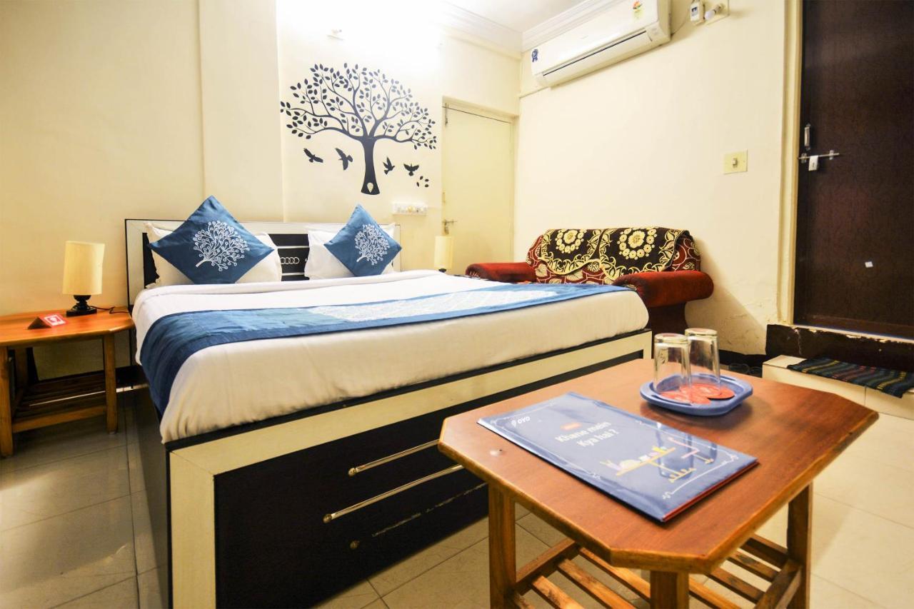 Oyo Hotel Blue Diamond Ahmedabad Extérieur photo