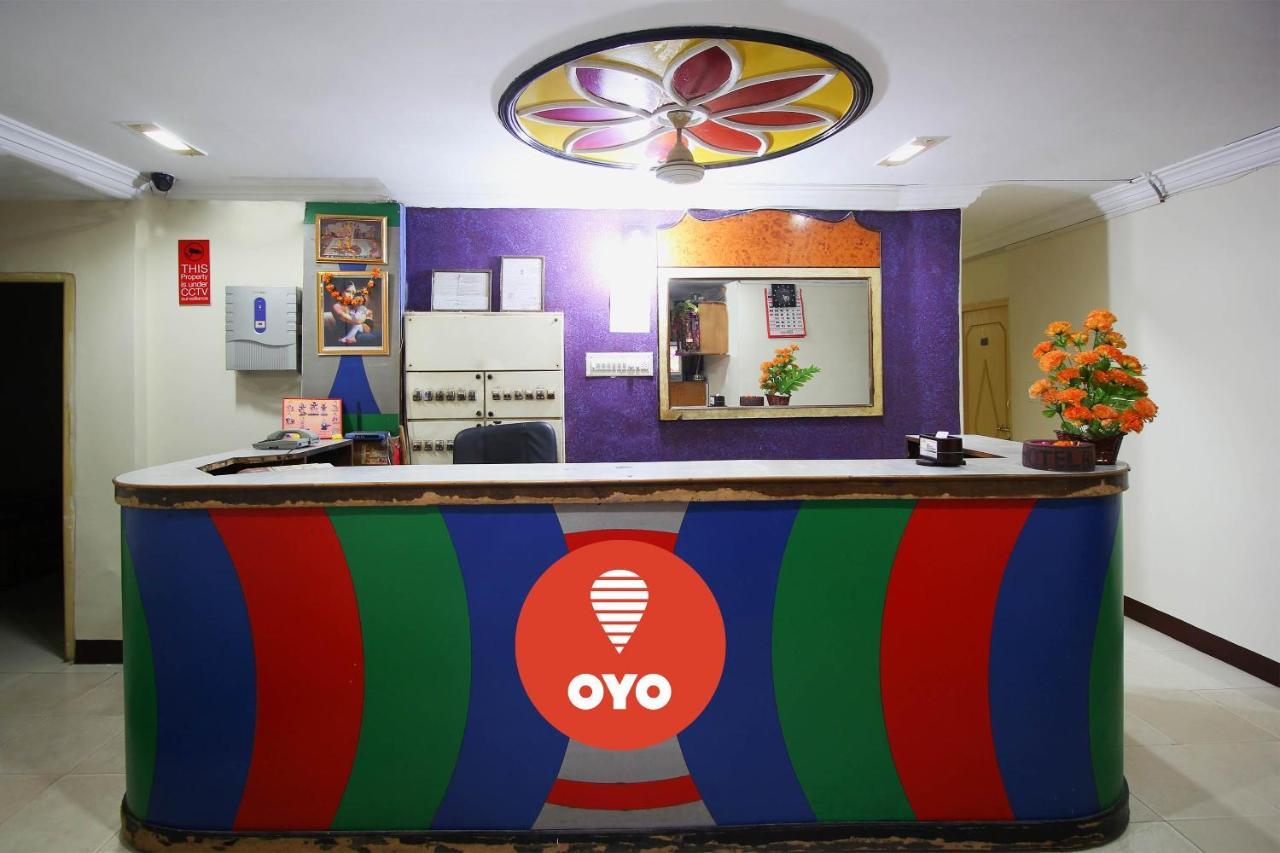 Oyo Hotel Blue Diamond Ahmedabad Extérieur photo